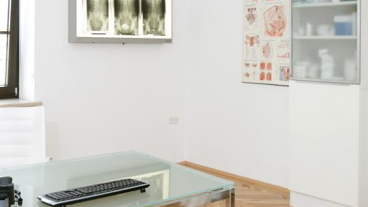 3 - Sprechzimmer.jpg